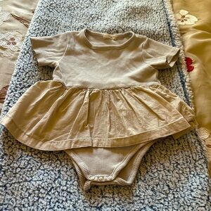 Bella B one piece baby outfit brown 6 months good condition